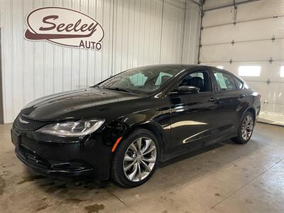 2015 Chrysler 200 S - Photo 1 - Saint Louis, MI 48880-9800
