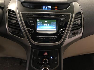 2015 Hyundai ELANTRA SE   - Photo 12 - Saint Louis, MI 48880-9800