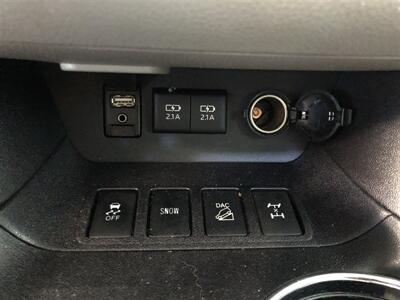 2018 Toyota Highlander XLE - Photo 14 - Saint Louis, MI 48880-9800