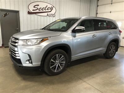 2018 Toyota Highlander XLE - Photo 1 - Saint Louis, MI 48880-9800