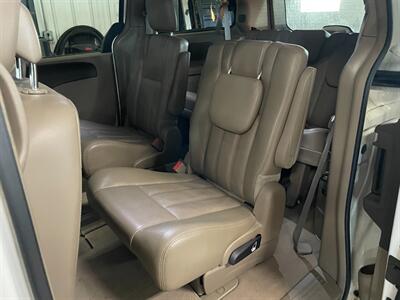 2013 Chrysler Town and Country Touring   - Photo 14 - Saint Louis, MI 48880-9800