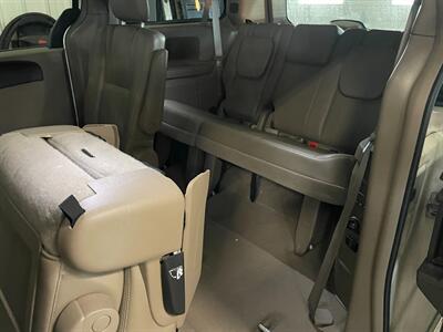 2013 Chrysler Town and Country Touring   - Photo 15 - Saint Louis, MI 48880-9800