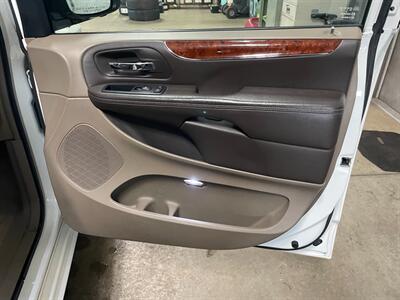 2013 Chrysler Town and Country Touring   - Photo 20 - Saint Louis, MI 48880-9800