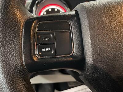 2014 Dodge Grand Caravan SXT - Photo 10 - Saint Louis, MI 48880-9800