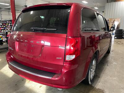 2014 Dodge Grand Caravan SXT - Photo 6 - Saint Louis, MI 48880-9800