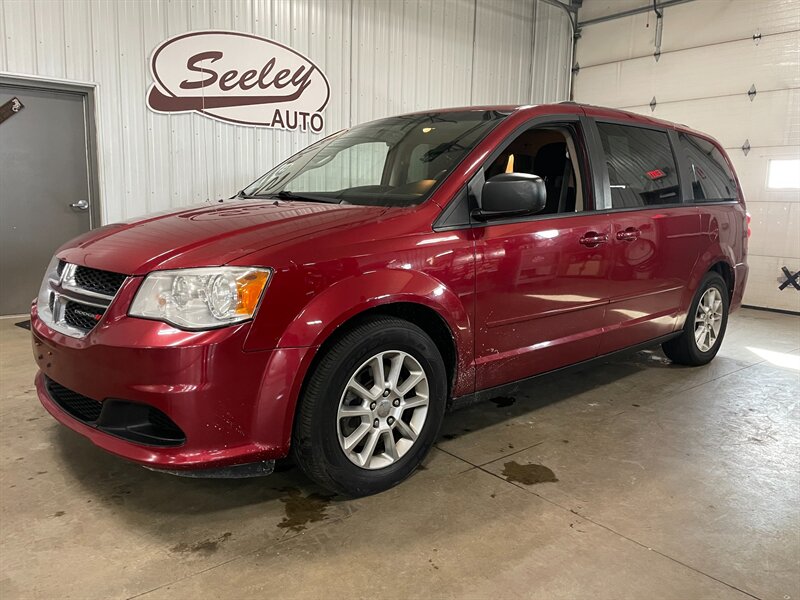 2014 Dodge Grand Caravan SXT   - Photo 1 - Saint Louis, MI 48880-9800