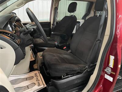 2014 Dodge Grand Caravan SXT - Photo 13 - Saint Louis, MI 48880-9800