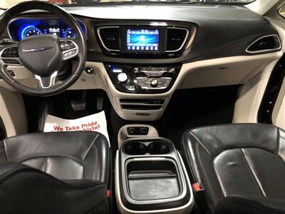 2018 Chrysler Pacifica Touring L   - Photo 7 - Saint Louis, MI 48880-9800