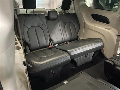 2019 Chrysler Pacifica Touring L   - Photo 24 - Saint Louis, MI 48880-9800