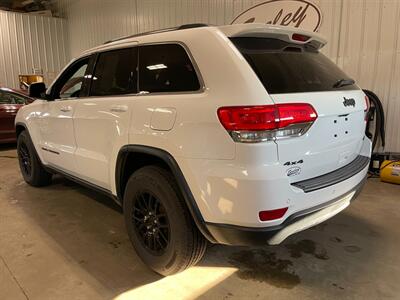 2017 Jeep Grand Cherokee Laredo   - Photo 3 - Saint Louis, MI 48880-9800