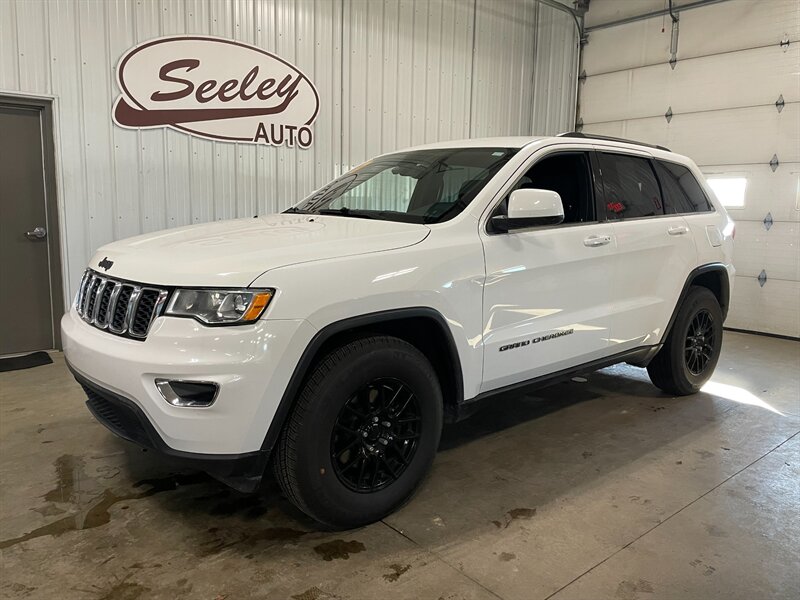 2017 Jeep Grand Cherokee Laredo   - Photo 1 - Saint Louis, MI 48880-9800