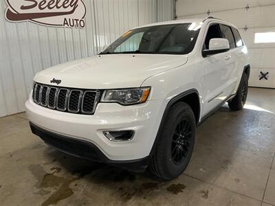 2017 Jeep Grand Cherokee Laredo   - Photo 2 - Saint Louis, MI 48880-9800