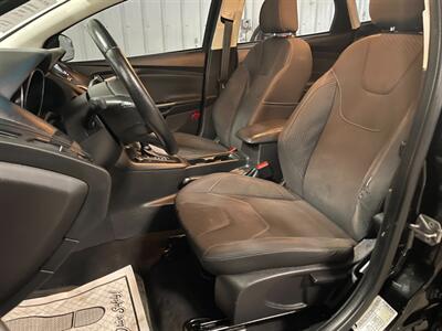 2015 Ford Focus SE - Photo 14 - Saint Louis, MI 48880-9800