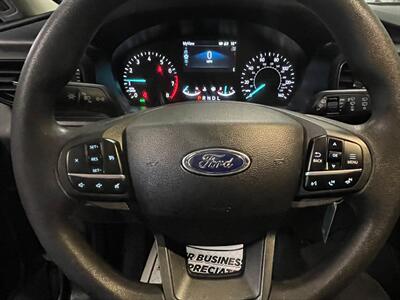 2022 Ford Explorer   - Photo 8 - Saint Louis, MI 48880-9800