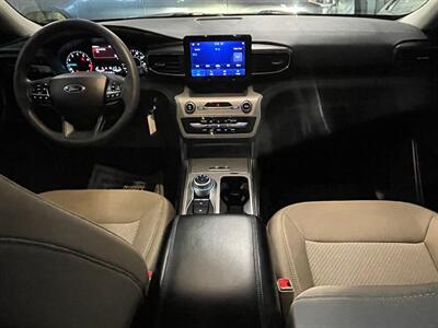 2022 Ford Explorer   - Photo 7 - Saint Louis, MI 48880-9800