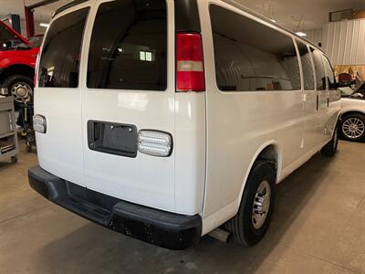 2011 Chevrolet Express LS 3500   - Photo 6 - Saint Louis, MI 48880-9800