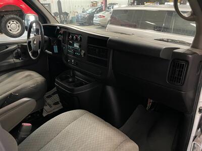 2011 Chevrolet Express LS 3500   - Photo 17 - Saint Louis, MI 48880-9800
