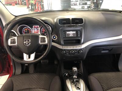 2012 Dodge Journey SXT   - Photo 7 - Saint Louis, MI 48880-9800