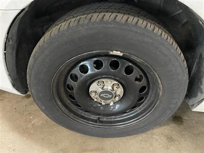 2016 Chevrolet Impala Limited Police - Photo 18 - Saint Louis, MI 48880-9800