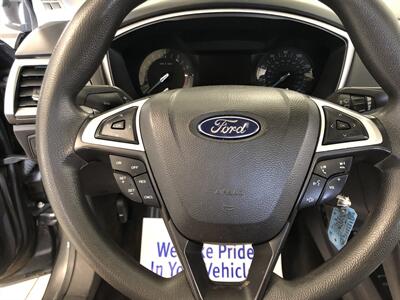 2015 Ford Fusion SE   - Photo 9 - Saint Louis, MI 48880-9800