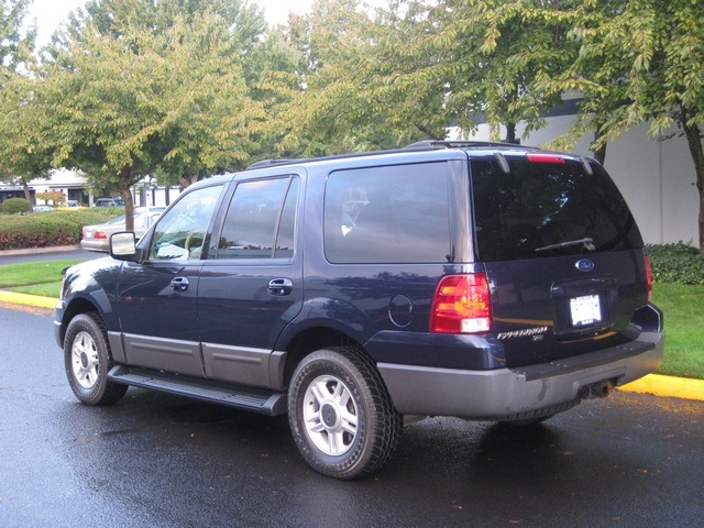 2003 Ford Expedition XLT Value   - Photo 3 - Portland, OR 97217
