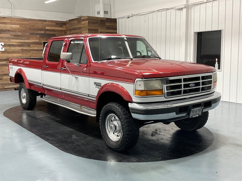 1996 Ford F-350 XLT Crew Cab 4X4 / 7.3L TURBO DIESEL / EXCEL COND  / LOCAL NO RUST - Photo 2 - Gladstone, OR 97027