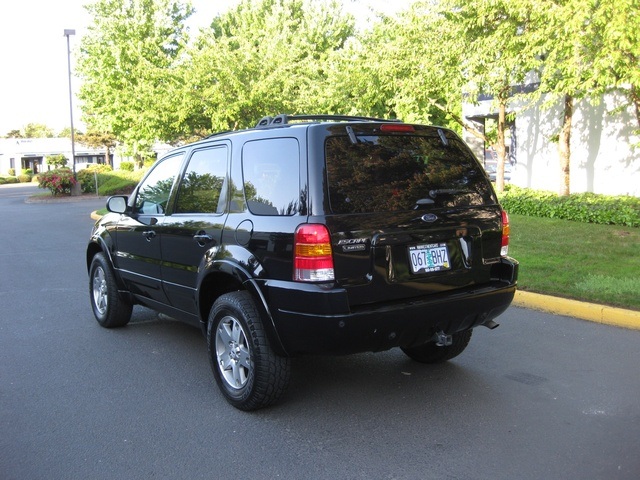 2004 Ford Escape Limited   - Photo 3 - Portland, OR 97217