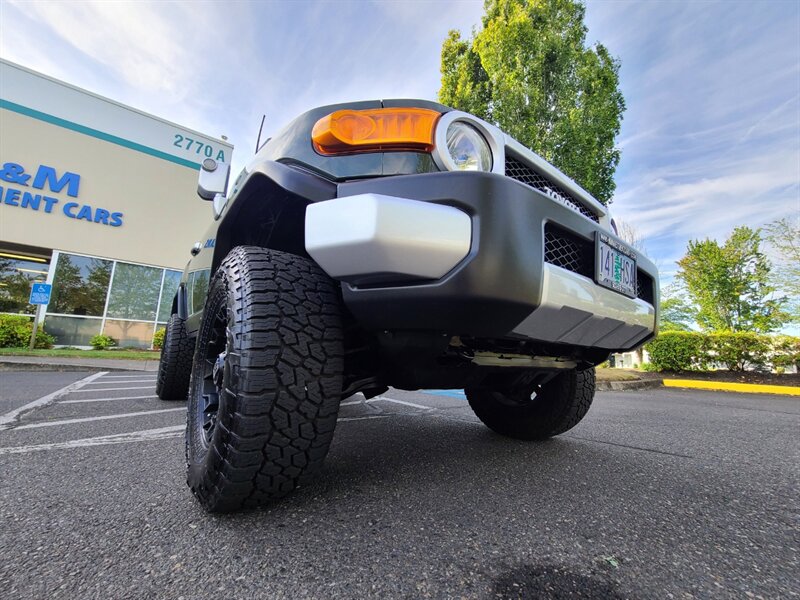 2012 Toyota FJ Cruiser 4X4 / LEATHER / E-LOCKER / XD's / ICON LIFT  / HEATED SEATS / LOW MILES - Photo 9 - Portland, OR 97217