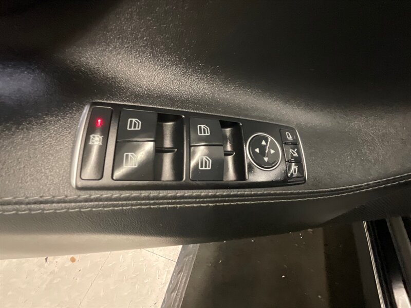 2013 Tesla Model S / REAR FACING JUMP SEAT /47,000 MILES - Photo 40 - Gladstone, OR 97027