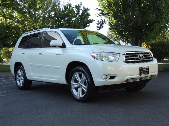 2009 Toyota Highlander Limited / AWD/ Navigation / DVD / Third Seat   - Photo 2 - Portland, OR 97217