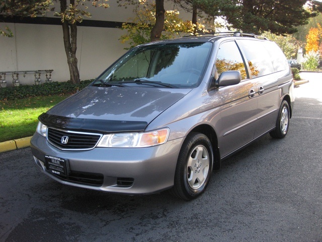 2000 Honda Odyssey EX w/Navi/Power Sliding Doors/1-Owner   - Photo 1 - Portland, OR 97217