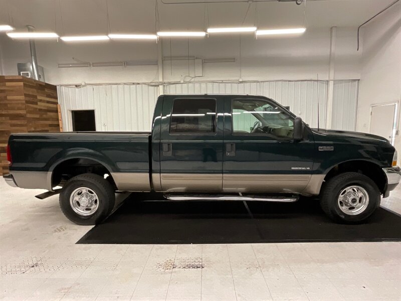 2002 Ford F-250 Lariat Crew Cab 4X4 / 7.3L DIESEL / 67,000 MILES  / STUNNING CONDITION / RUST FREE / MUST SEE!! - Photo 4 - Gladstone, OR 97027