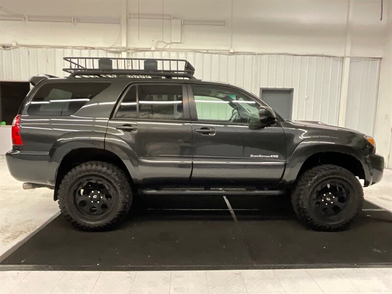 2008 Toyota 4Runner Sport Edition 4X4 / 4.0 V6 /LIFTED w. NEW MUD TIRE  / LUGGAGE RACK / LIFTED w. BRAND NEW 33 " MUD TIRES & 18 " FUEL WHEELS / Excel Cond - Photo 4 - Gladstone, OR 97027