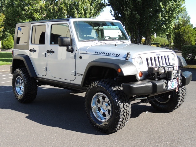 2009 Jeep Wrangler Unlimited Rubicon / 4X4 / 6-SPEED / LIFTED LIFTED   - Photo 2 - Portland, OR 97217
