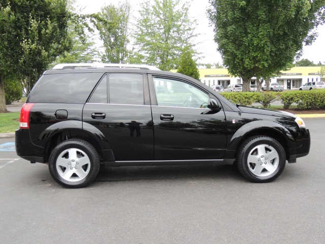 2007 Saturn Vue Sport Utility / AWD / Sunroof / 6Cyl   - Photo 4 - Portland, OR 97217