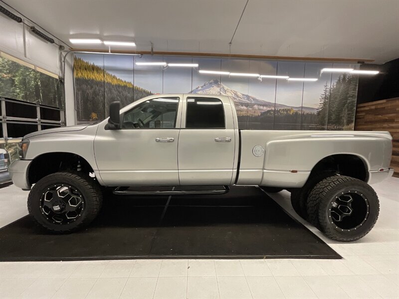 2006 Dodge Ram 3500 Laramie 4X4 / 5.9L DIESEL / DUALLY / LIFTED  / 1-OWNER / LIFTED w. 37 " Yokohama Tires & 22 " XD Wheels / ONLY 74,000 MILES - Photo 3 - Gladstone, OR 97027