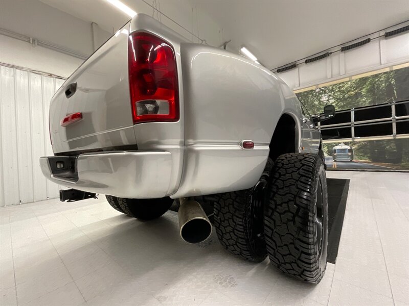 2006 Dodge Ram 3500 Laramie 4X4 / 5.9L DIESEL / DUALLY / LIFTED  / 1-OWNER / LIFTED w. 37 " Yokohama Tires & 22 " XD Wheels / ONLY 74,000 MILES - Photo 12 - Gladstone, OR 97027