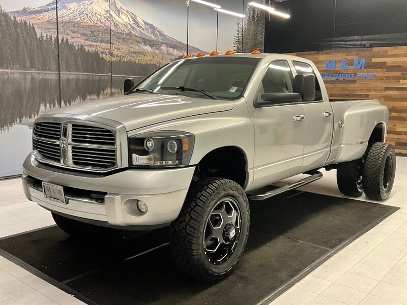 2006 Dodge Ram 3500 Laramie 4X4 / 5.9L DIESEL / DUALLY / LIFTED  / 1-OWNER / LIFTED w. 37 " Yokohama Tires & 22 " XD Wheels / ONLY 74,000 MILES - Photo 1 - Gladstone, OR 97027