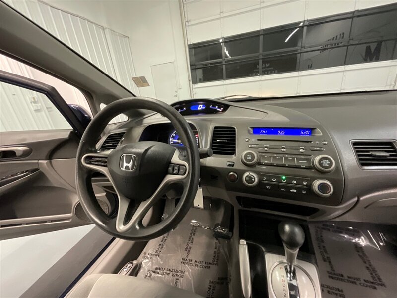 2011 Honda Civic LX Sedan 4-Door / 4Cyl / Automatic / 101K Miles   - Photo 18 - Gladstone, OR 97027