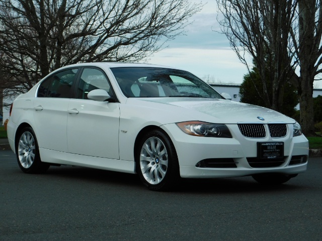 2006 BMW 330i 2-Owner LowMiles Tons of Kuni Bmw Services   - Photo 2 - Portland, OR 97217