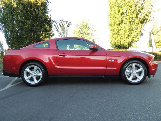 2012 Ford Mustang GT / Coupe 5.0 Liter / 6-SPD MANUAL / 12K MILES   - Photo 4 - Portland, OR 97217