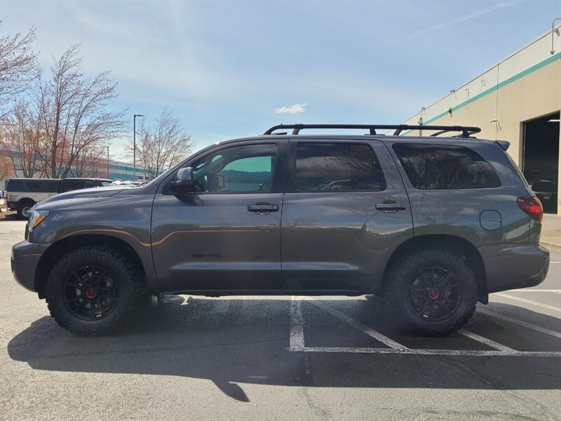 2020 Toyota Sequoia TRD PRO 4X4 / 3RD SEATS / NEW TIRES / IMMACULATE  / DYNAMIC CRUISE / BLIS / LANE DEPARTURE / FULLY LOADED !! - Photo 3 - Portland, OR 97217