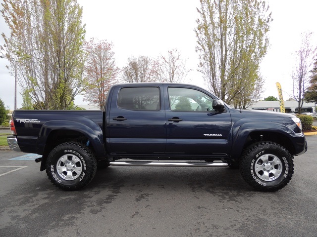 2013 Toyota Tacoma V6 / Crew Cab / 4X4 / LIFTED LIFTED   - Photo 4 - Portland, OR 97217