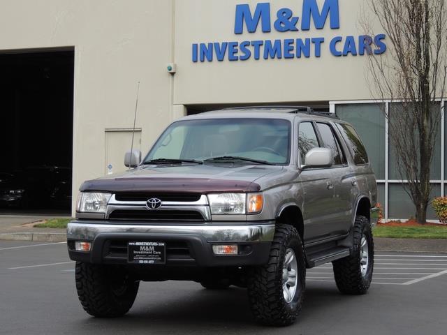 2001 Toyota 4Runner SR5 / 4X4 / Sunroof / 6Cyl / LIFTED LIFTED   - Photo 1 - Portland, OR 97217