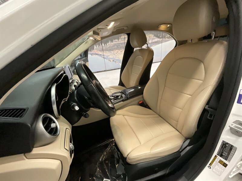 2015 Mercedes-Benz C 300 Sedan / 4Cyl Turbo / Sport Pkg / 79,000 MILE  / Leather Seats / Premium Black Wheels - Photo 12 - Gladstone, OR 97027