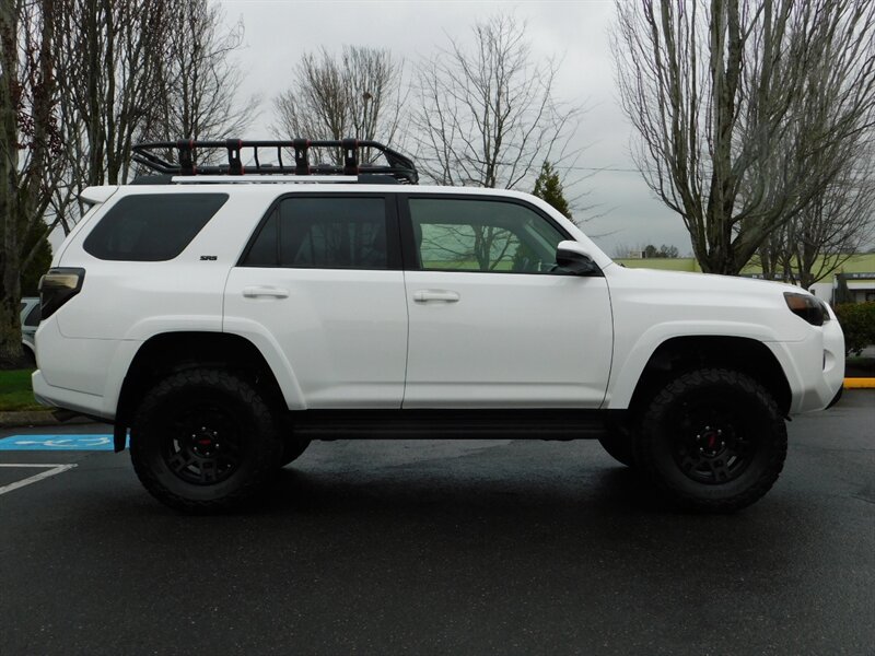 2019 Toyota 4Runner SR5 TRD UPGRADE / Leather Heated / LIFTED LIFTED   - Photo 4 - Portland, OR 97217
