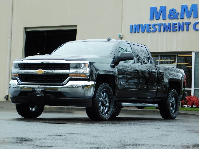 2017 Chevrolet Silverado 1500 LT / Crew Cab / 6.5Ft / 4WD / LIFTED LIFTED   - Photo 1 - Portland, OR 97217