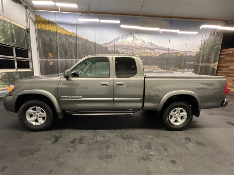 2005 Toyota Tundra Limited 4dr 4X4 / 4.7L V8 / 1-OWNER / 75,000 MILES  1-OWNER LOCAL TRUCK / RUST FREE / LEATHER / ONLY 75,000 MILES - Photo 3 - Gladstone, OR 97027