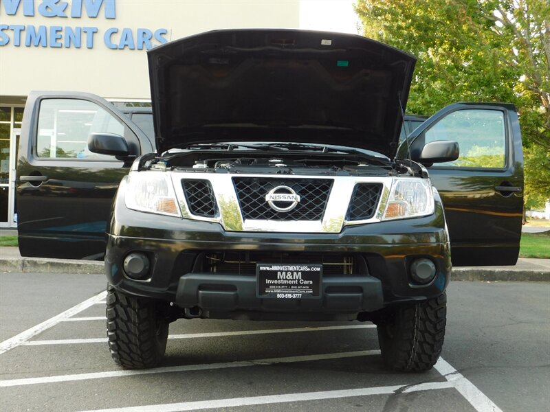 2019 Nissan Frontier SV Crew Cab 4X4 / V6 /NEW LIFT & TIRES /25,000 MIL   - Photo 31 - Portland, OR 97217