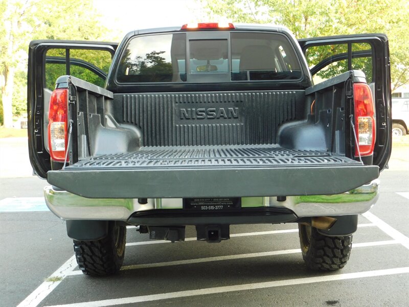 2019 Nissan Frontier SV Crew Cab 4X4 / V6 /NEW LIFT & TIRES /25,000 MIL   - Photo 22 - Portland, OR 97217